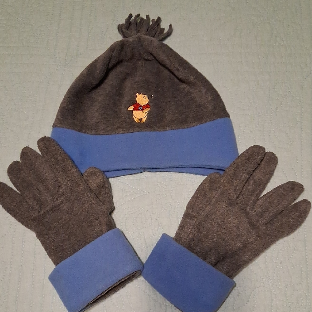 Winnie The POOH Fleece Hat And Mitten Set, GUC